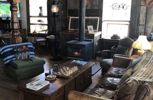 Silverton Hotel | The Avon