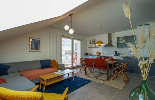 Doussard Condo | The Azalea, beautiful quiet apartment for 4 people!