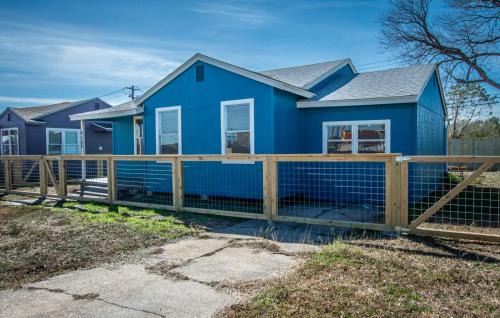 Bay Area House | The Azure Escape