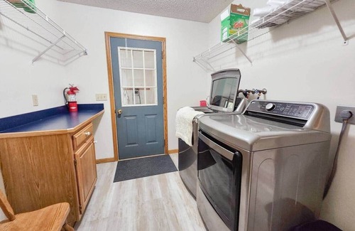 LaGrange House | The B on Parsons