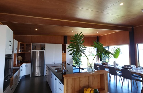 Kaimaumau House | The Bach 825, Kaimaumau, beside Rangaunu Harbour, in the beautiful Far North