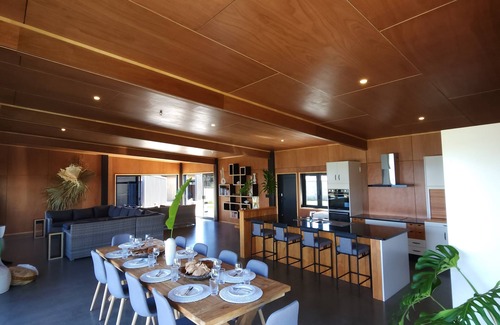 Kaimaumau House | The Bach 825, Kaimaumau, beside Rangaunu Harbour, in the beautiful Far North