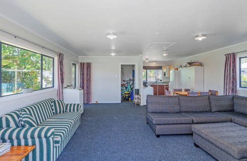 Cooks Beach House | The Bach at 44 - Cooks Beach Holiday Home
