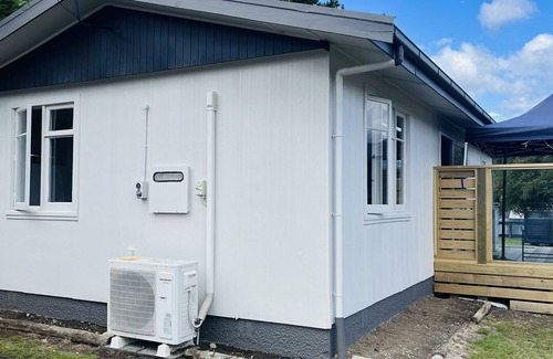 Te Anau House | THE BACH 🏡nSmall kiwi bach, close to town.