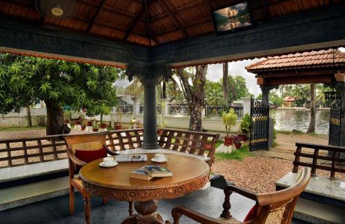 Mankombu Villa | The Backwater Heritage -Unwind on tranquil Alleppey backwaters