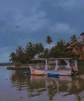 Tonse West Villa | THE BACKWATER HOMESTAYy