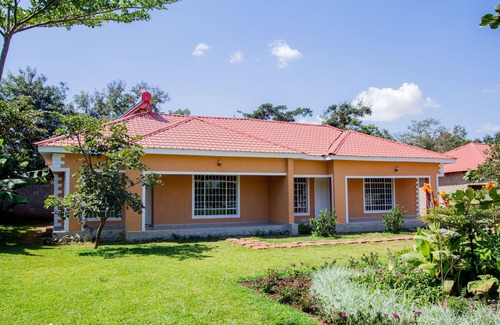 Central Region Apartment | The Backyard Lodge