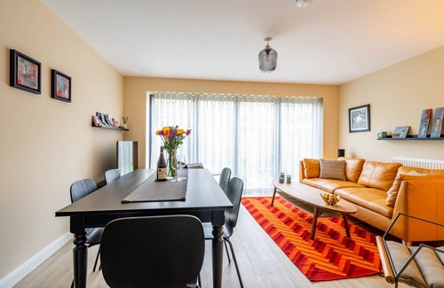 Heworth House | The Backyard N02 - a family break that sleeps 6 guests in 3 bedrooms