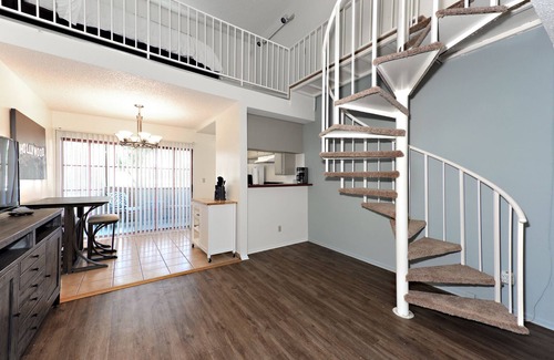 Palms Apartment | The Bagley Penthouse #310