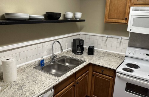 Highlands - Perkins House | The Baker: 2-bedroom townhome. Walk to LSU