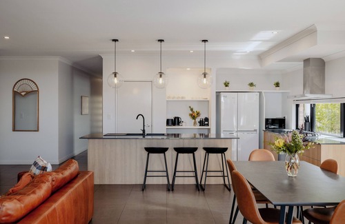 Quedjinup House | The Ballard -4 Bedroom- 3 Bathroom- 2 living spaces & Mini Putt Putt in backyard