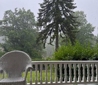 Sylva Hotel | The Balsam Mountain Inn