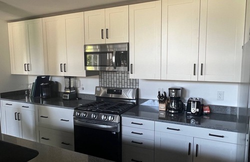 Sandusky Apartment | The Bam Bam Suite Above Bedrock Tavern