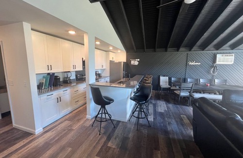 Sandusky Apartment | The Bam Bam Suite Above Bedrock Tavern