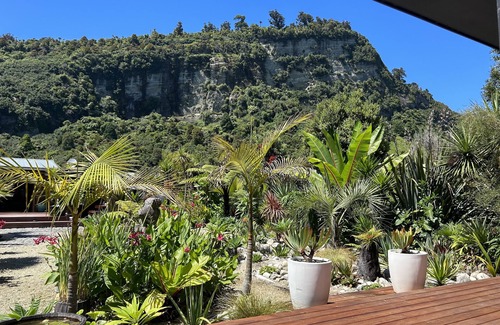 Little Wanganui House | The Bamboo Bungalow Karamea West Coast New Zealand