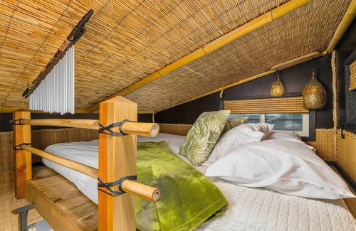 Kerns Hotel | The Bamboo - Custom Tiny Home w/Bamboo Vibe