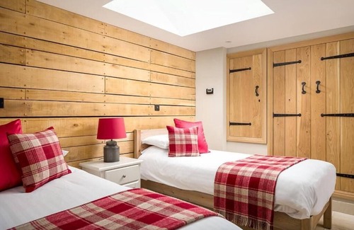 Chipping Campden House | The Bantam Tea Rooms & Guest House