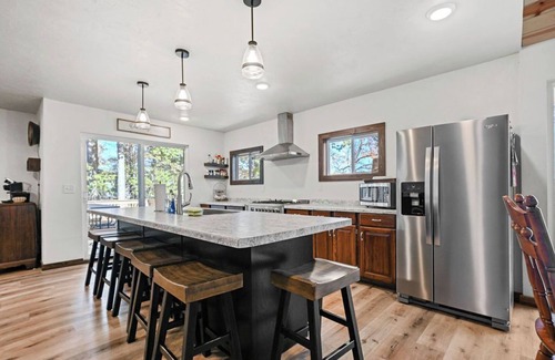 Pickerel House | The Bar at Breakaway Bay Properties