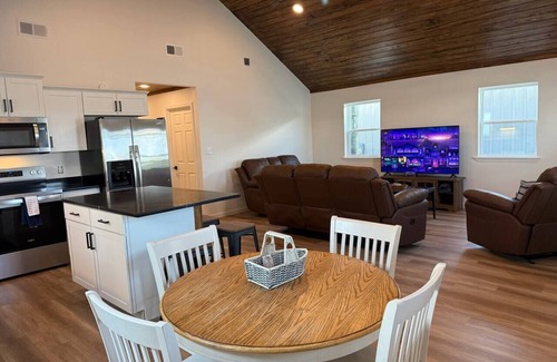 Venice Boat Rental | The Barbara Joan-New Houseboat