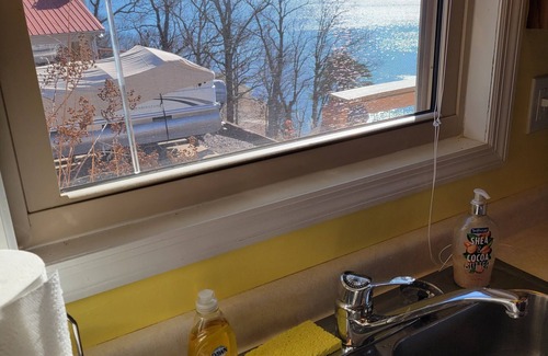 Dover Villa | The Barge Inn has amazing views of beautiful Kentucky Lake.