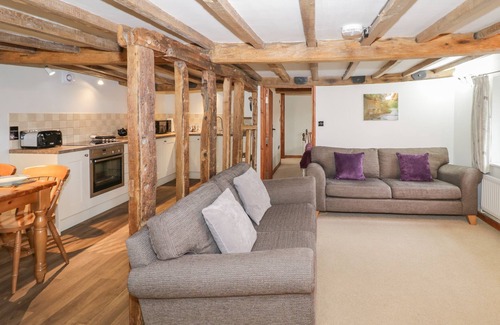 Strefford Apartment | THE BARLEY STORE, family friendly, with a garden in Strefford