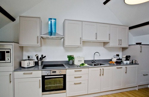 Torcross Cottage | The Barn, 21 At The Beach - a cottage that sleeps 4 guests in 2 bedrooms