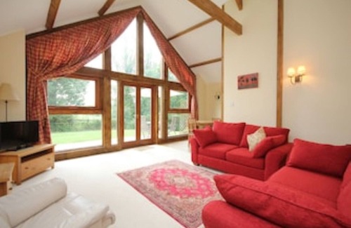 Crediton Cottage | The Barn (4 Bedrooms)