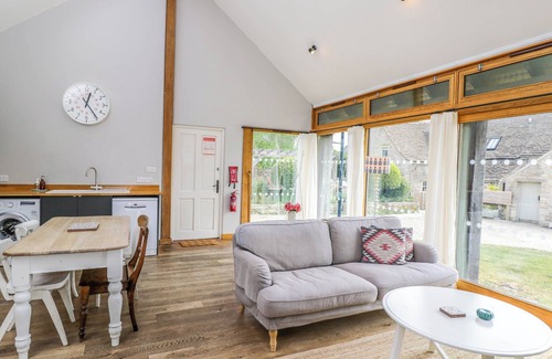Colerne Cottage | THE BARN AT DAUBENEYS, pet friendly, with open fire in Colerne
