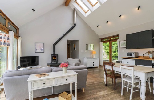 Colerne Cottage | THE BARN AT DAUBENEYS, pet friendly, with open fire in Colerne