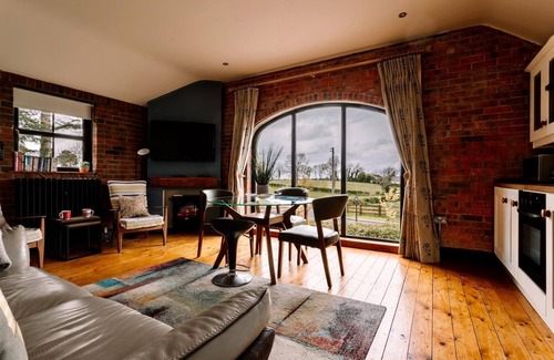 Dromore Apartment | The Barn at Lisnacurran, Hot Tub & Sauna