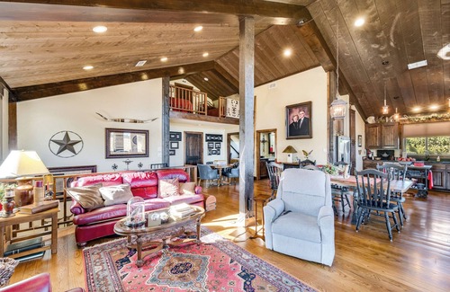 Mobeetie House | The Barn at Quail Creek Ranch - 2 Bedroom Peaceful Ranch Retreat