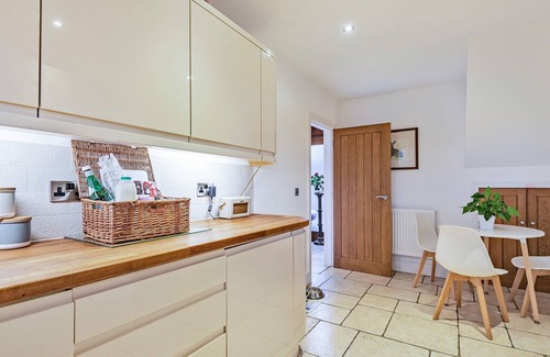 Walcot Cottage | The Barn at Whitefields