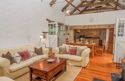 Clearbrook Cottage | THE BARN AT YEOLAND HOUSE, pet friendly, with open fire in Yelverton