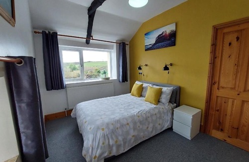 Amroth Apartment | The Barn - Cosy cottage with Countryside views