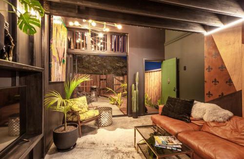 Bowentown Apartment | The Barn, designers dream beach hideaway