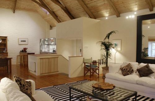 Kingsbridge House | The Barn