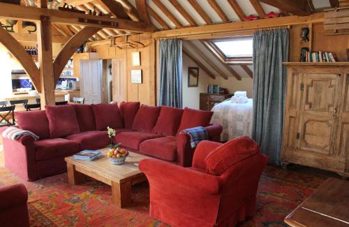 Dittisham House | The Barn