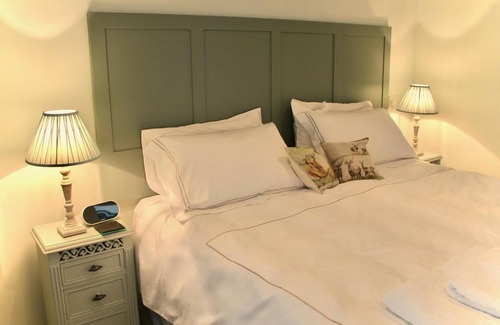 Monk Fryston Bed & Breakfast | The Barn