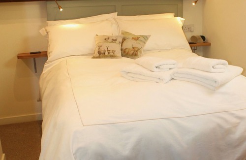 Monk Fryston Bed & Breakfast | The Barn