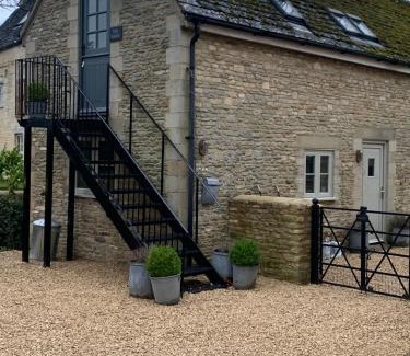 Ampney Crucis House | The Barn