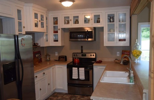 Hendersonville House | The Barn in Hendersonville