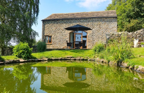 Lofthouse Cottage | THE BARN, luxury holiday cottage, with a garden in Pateley Bridge