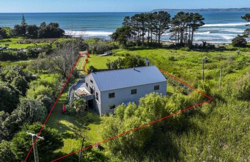 Mahia House | THE BARN
