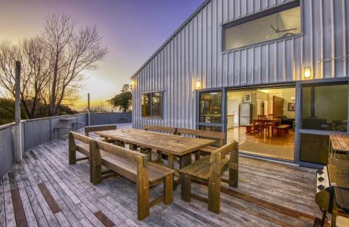 Mahia House | THE BARN