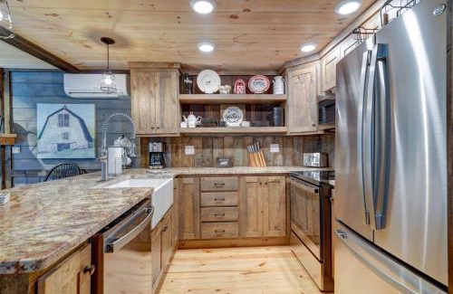 Blue Ridge House | The Barn On Creeks Edge - near Fightingtown Creek