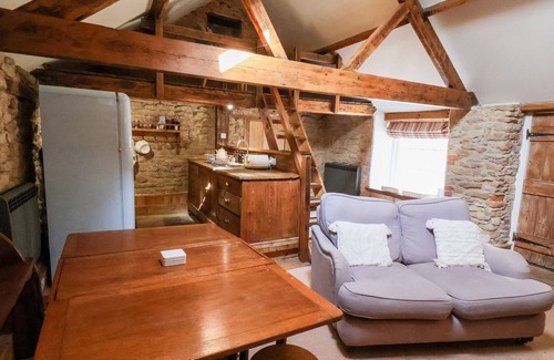 Potter Brompton Cottage | THE BARN, pet friendly, character holiday cottage in Hutton Buscel