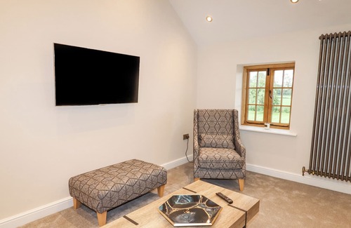 Middlewich Apartment | THE BARN, pet friendly, with a garden in Sandbach