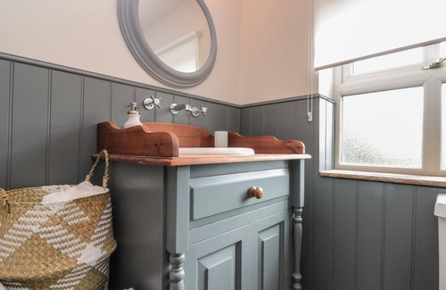 Scawton House | THE BARN, pet friendly, character holiday cottage in Stillington