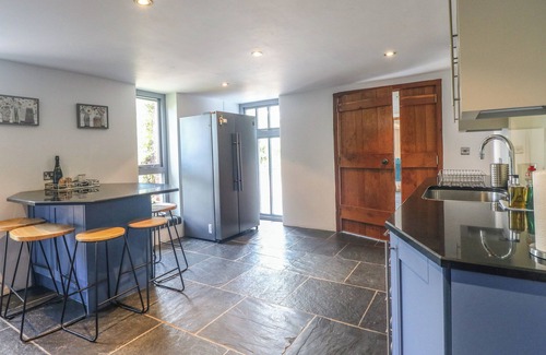 Tunstead Cottage | THE BARN, pet friendly, with pool in Hoveton & Wroxham