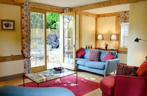 Winchcombe House | The Barn Reborn - Nrp